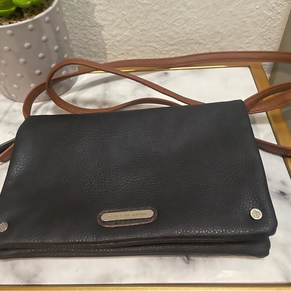 SOLD Dana Buchman Crossbody Bag - Picture 3 of 11